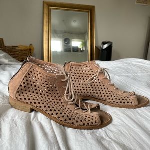 MUSSE & CLOUD Aiden Anthropologie Gladiator Sandal Lace Up Peep Toe Rose Gold 40